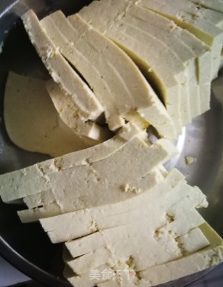 香卤豆腐皮的制作的做法步骤：1