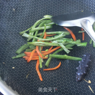 海参煎蛋炒牛筋面的做法步骤：16
