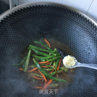 海参煎蛋炒牛筋面的做法步骤：20