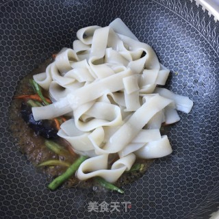 海参煎蛋炒牛筋面的做法步骤：22