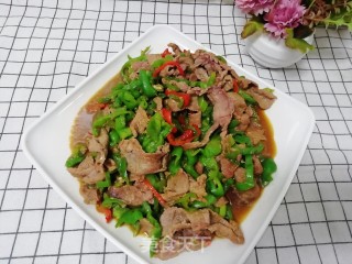青红椒炒牛肉的做法步骤：10