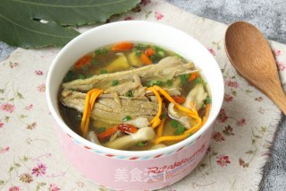 菌菇虫草鹅汤的做法步骤：4