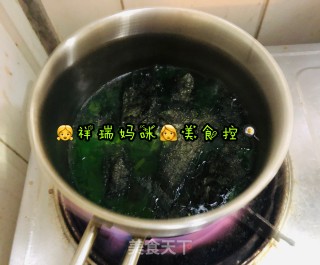 原创【????仙草味道????私房菜????】❤️亲子味道❤️菠菜紫菜虾皮面????的做法步骤：3