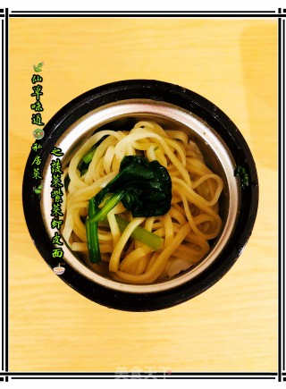 原创【????仙草味道????私房菜????】❤️亲子味道❤️菠菜紫菜虾皮面????的做法步骤：7