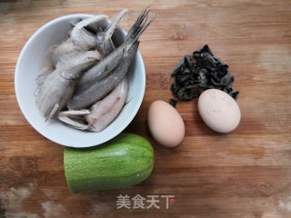 龙头鱼汤的做法步骤：1