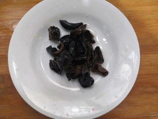 龙头鱼汤的做法步骤：3