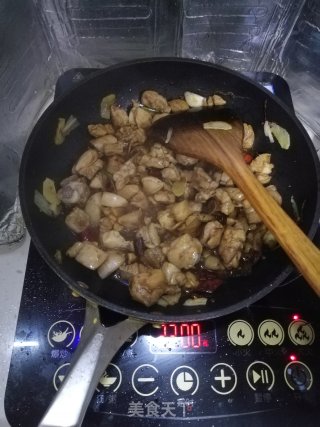 咖喱鸡肉饭的做法步骤：5