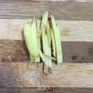 昂刺鱼豆腐汤的做法步骤：2