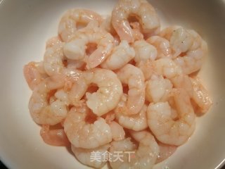 小米椒蒜蓉炒虾仁的做法步骤：8