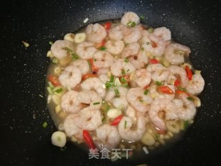 小米椒蒜蓉炒虾仁的做法步骤：11