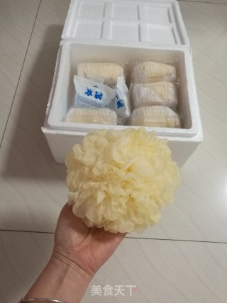 美颜减脂新鲜雲耳梨羹的做法步骤：1