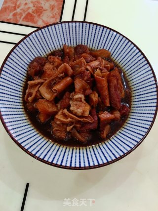 番茄土豆焖牛腩的做法步骤：1