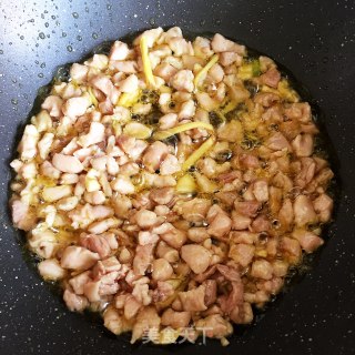 蒜苔炒鸡丁的做法步骤：5
