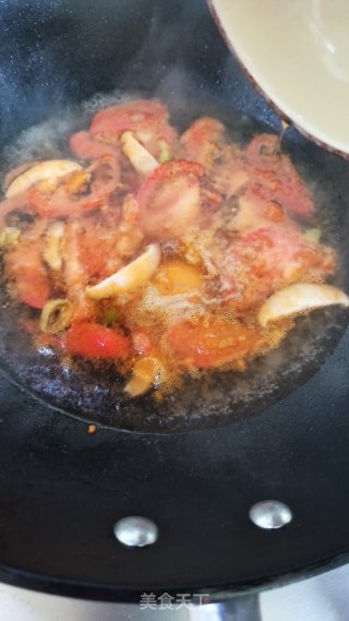 番茄荷包蛋汤面的做法步骤：7
