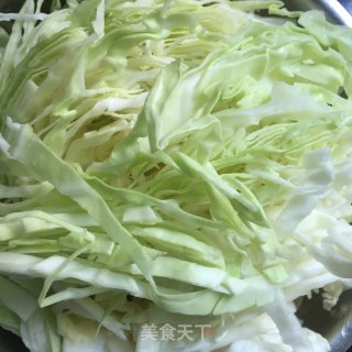 素炒包菜的做法步骤：2