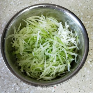 清蒸萝卜丸的做法步骤：2