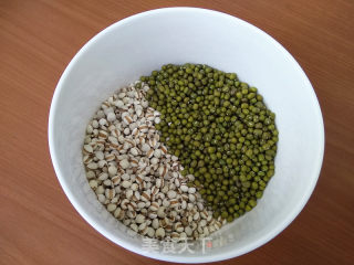 薏米绿豆玉米糁粥的做法步骤：1