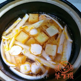 海鲜砂锅抻面的做法步骤：11