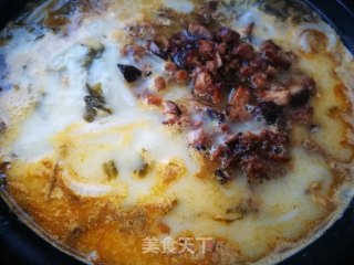 云南砂锅米线的做法步骤：16