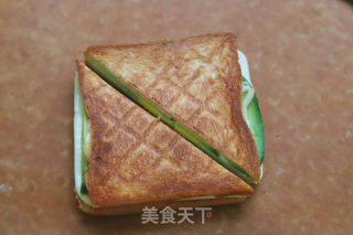 牛油果鸡蛋三明治的做法步骤：6