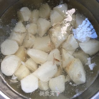 山药煲鸡汤的做法步骤：2