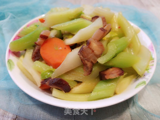 腊肉炒西芹的做法步骤：10