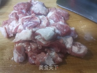 香辣牛肉粒的做法步骤：1