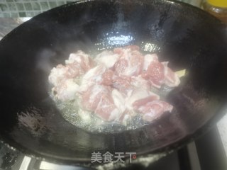 香辣牛肉粒的做法步骤：2