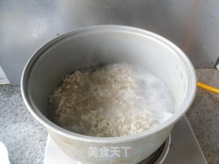 时蔬炒面的做法步骤：4