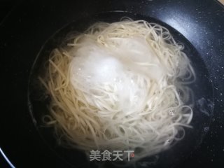 萝卜菜芯牛肉面的做法步骤：5