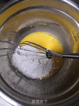 草莓酸奶戚风蛋糕的做法步骤：4