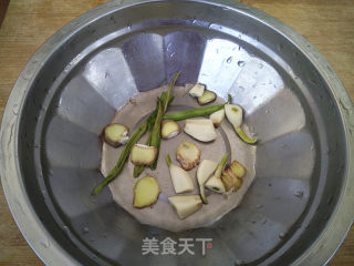 清蒸黄花鱼的做法步骤：2