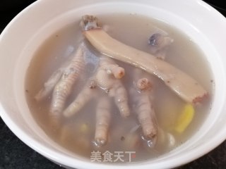 花生眉豆鸡脚煲响螺片汤的做法步骤：5