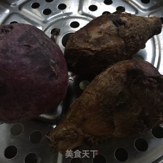 红芋头蘸糖的做法步骤：2