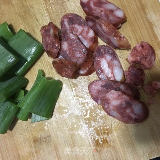 腊肠炒豆腐的做法步骤：9