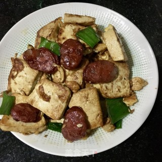 腊肠炒豆腐的做法步骤：14