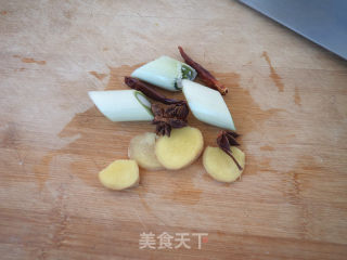 牛肉炖莲藕的做法步骤：3