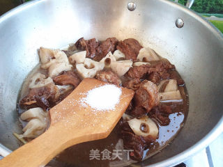 牛肉炖莲藕的做法步骤：11