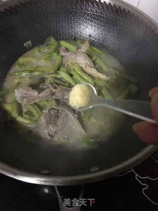 盐水鸭炖豆角的做法步骤：13