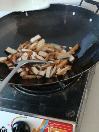 肉炒香干的做法步骤：4