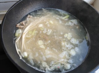 菠菜肉丝汤面的做法步骤：9