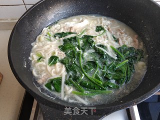 菠菜肉丝汤面的做法步骤：12