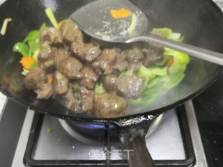 黑椒牛肉粒的做法步骤：8