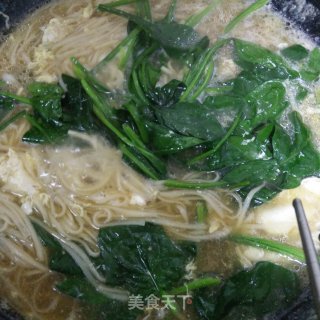热汤面的做法步骤：7