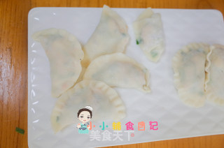 12个月以上辅食香煎三鲜饺子的做法步骤：10
