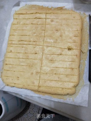 第一次裱花蛋糕的做法步骤：1