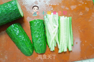 10个月以上鸡丝凉面的做法步骤：6