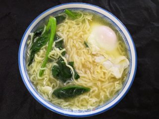 菠菜鸡蛋面的做法步骤：8