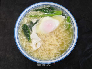 菠菜鸡蛋面的做法步骤：9