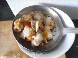 蒜蓉粉丝蒸扇贝的做法步骤：4
